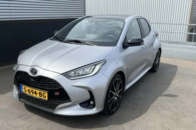 Toyota Yaris (2023) thumbnail 5