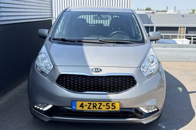 Kia Venga (2015) thumbnail 6
