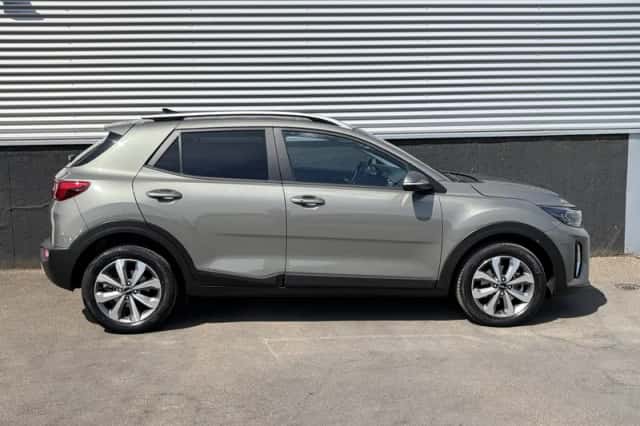 Kia Stonic (2023) thumbnail 6