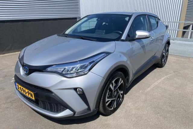 Toyota C-HR (2023) thumbnail 5