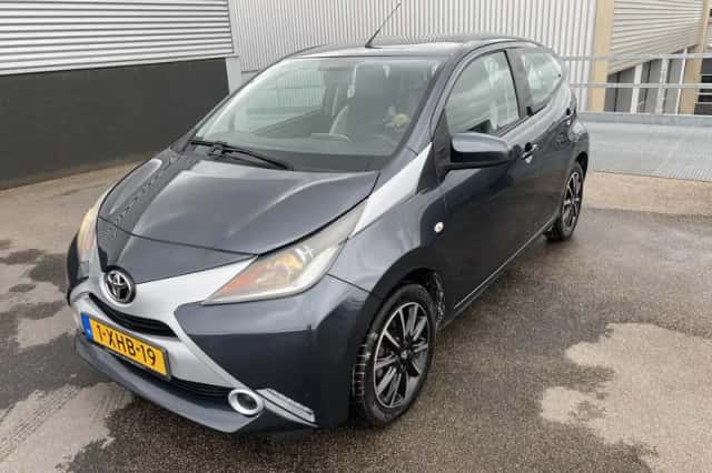 Toyota Aygo (2014) thumbnail 5