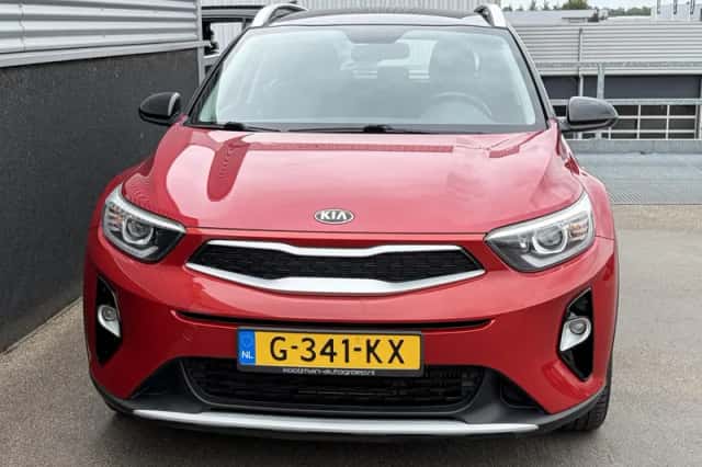 Kia Stonic (2019) thumbnail 5