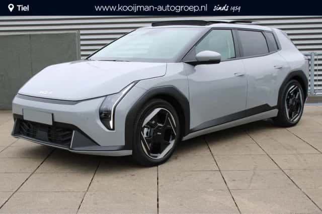 Kia EV4 (2026) thumbnail 1