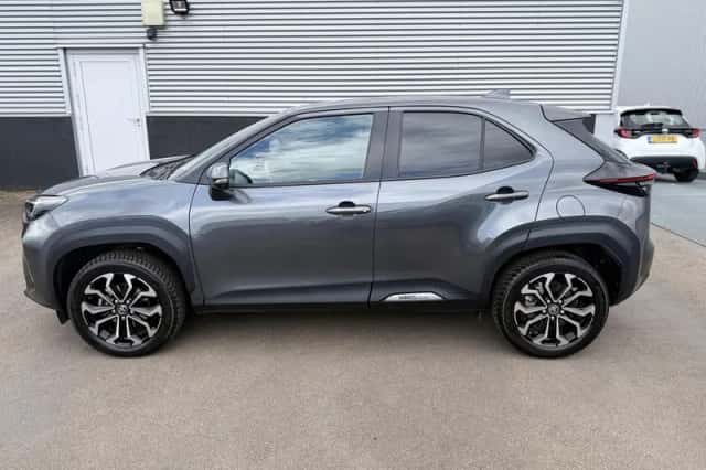 Toyota Yaris Cross (2022) thumbnail 5