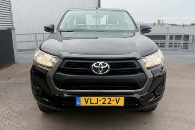 Toyota Hilux (2021) thumbnail 6
