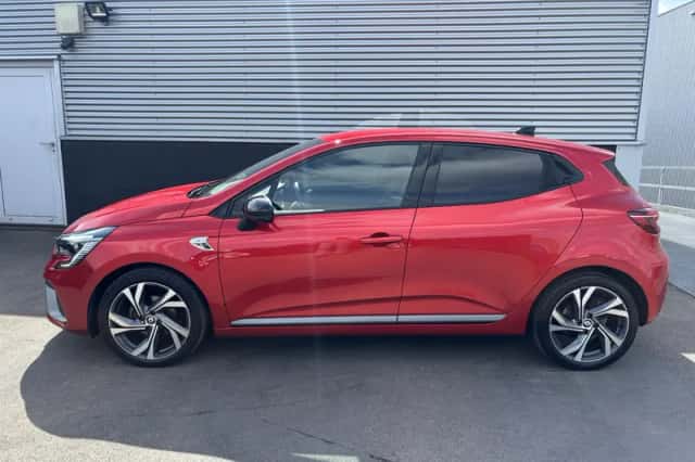 Renault Clio (2022) thumbnail 3