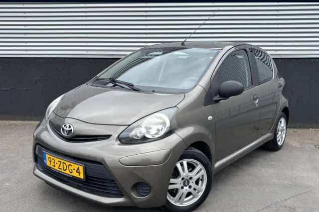 Toyota Aygo (2012) thumbnail 1