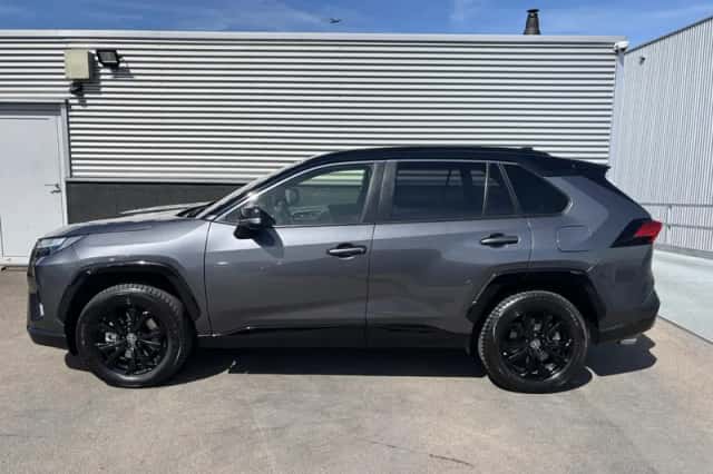 Toyota RAV4 (2023) thumbnail 3