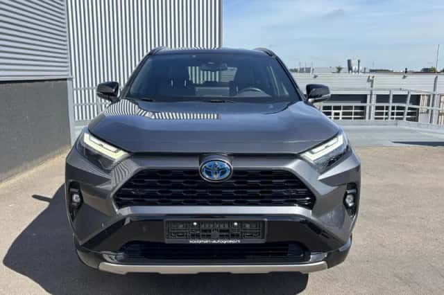 Toyota RAV4 (2023) thumbnail 5