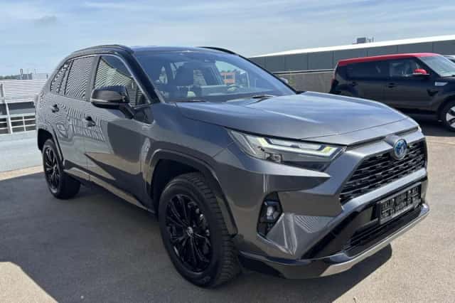 Toyota RAV4 (2023) thumbnail 6