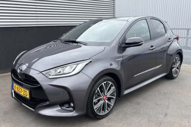 Toyota Yaris (2021) thumbnail 4