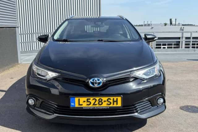 Toyota Auris (2018) thumbnail 5
