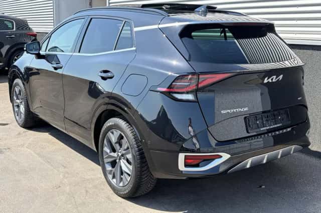 Kia Sportage (2022) thumbnail 3