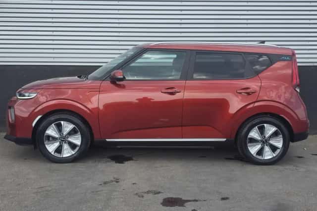 Kia Soul EV (2022) thumbnail 4