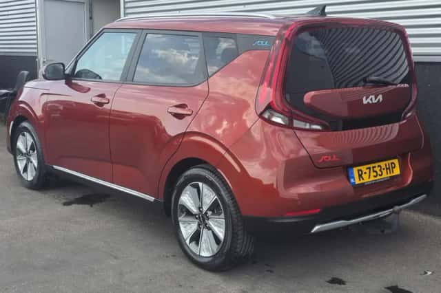 Kia Soul EV (2022) thumbnail 5