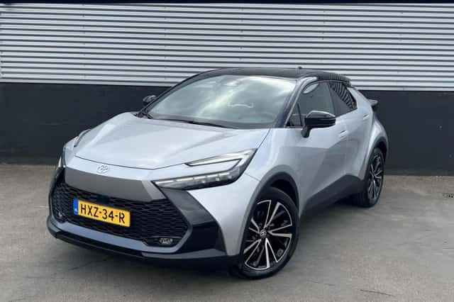 Toyota C-HR (2025) thumbnail 1