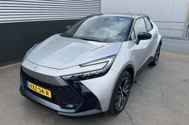 Toyota C-HR (2025) thumbnail 5