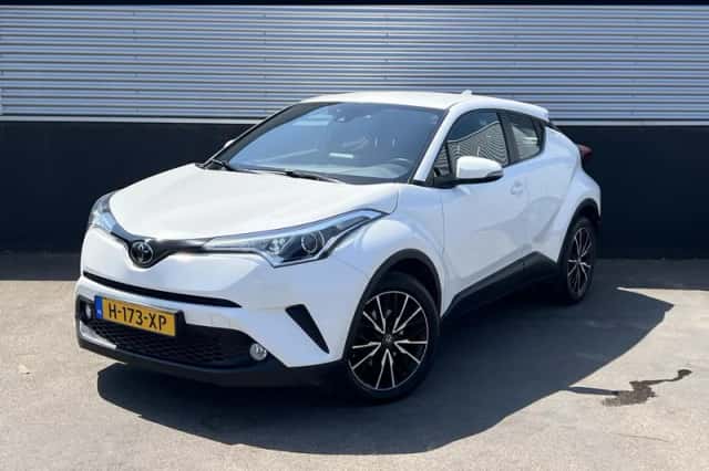 Toyota C-HR (2020) thumbnail 1