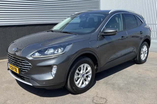Ford Kuga (2023) thumbnail 4