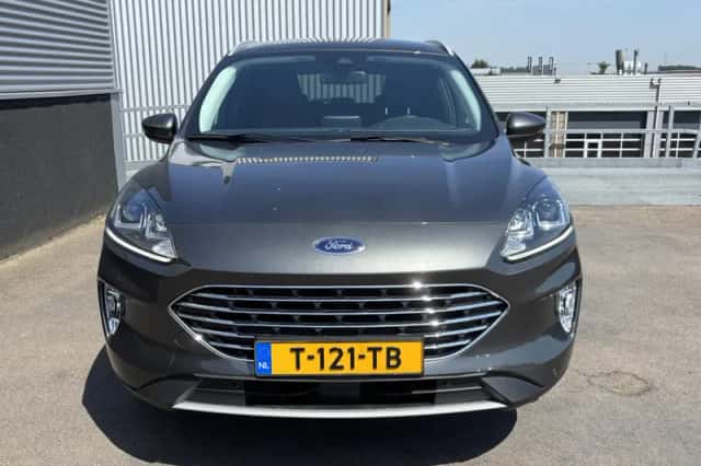 Ford Kuga (2023) thumbnail 5