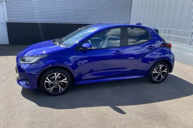 Toyota Yaris (2024) thumbnail 4