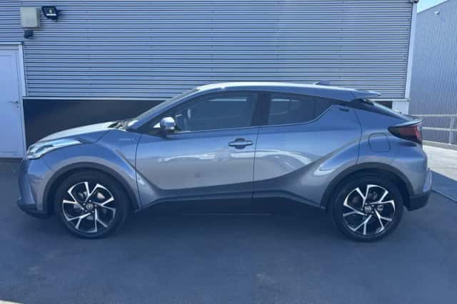 Toyota C-HR (2021) thumbnail 3