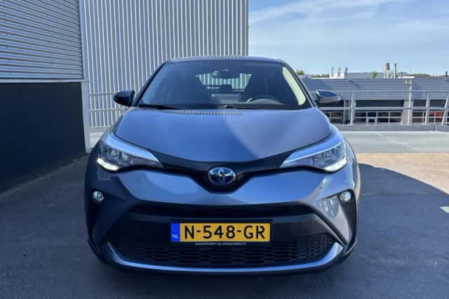 Toyota C-HR (2021) thumbnail 5