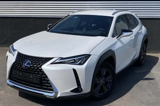 Lexus UX (2022) thumbnail 1