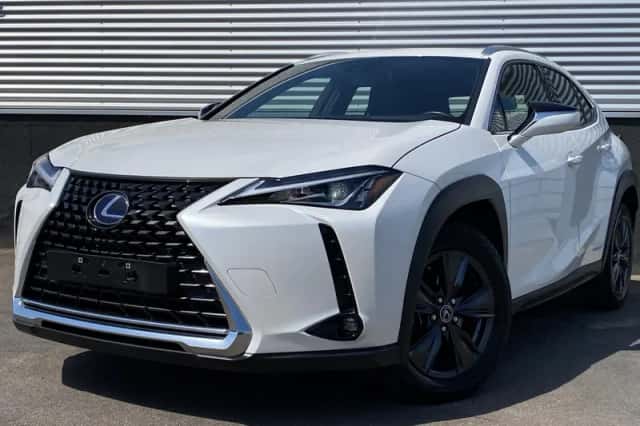 Lexus UX (2022) thumbnail 2