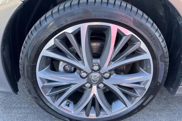 Toyota Yaris (2023) thumbnail 4