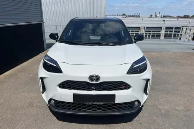Toyota Yaris Cross (2023) thumbnail 4