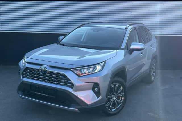 Toyota RAV4 (2022) thumbnail 1