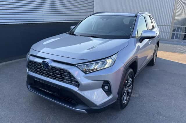 Toyota RAV4 (2022) thumbnail 4