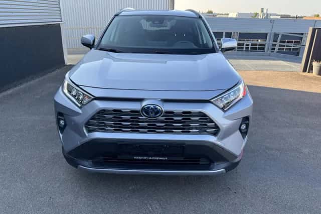 Toyota RAV4 (2022) thumbnail 5