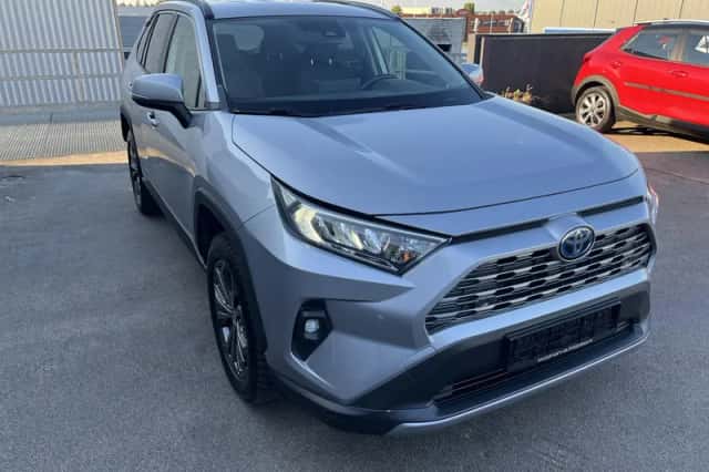 Toyota RAV4 (2022) thumbnail 6