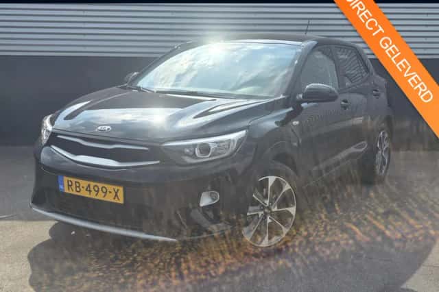 Kia Stonic (2017) thumbnail 1