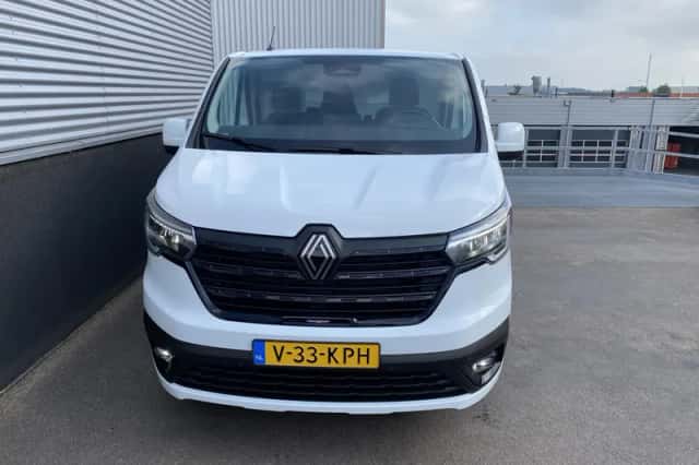 Renault Trafic (2024) thumbnail 4