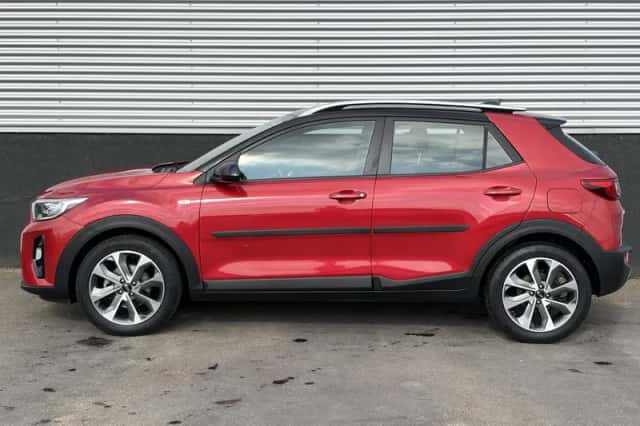 Kia Stonic (2019) thumbnail 2