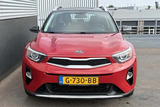 Kia Stonic (2019) thumbnail 5