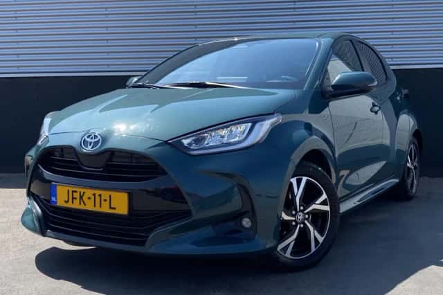 Toyota Yaris (2025) thumbnail 2