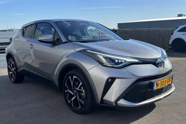 Toyota C-HR (2021) thumbnail 6