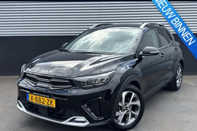 Kia Stonic (2024) thumbnail 1