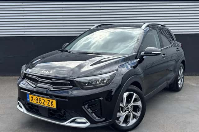Kia Stonic (2024) thumbnail 1