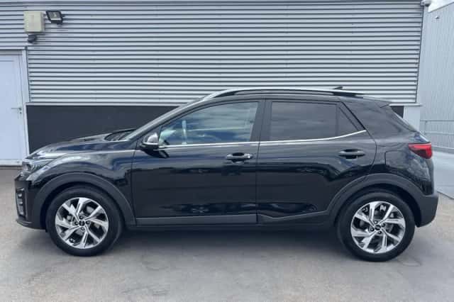 Kia Stonic (2024) thumbnail 3