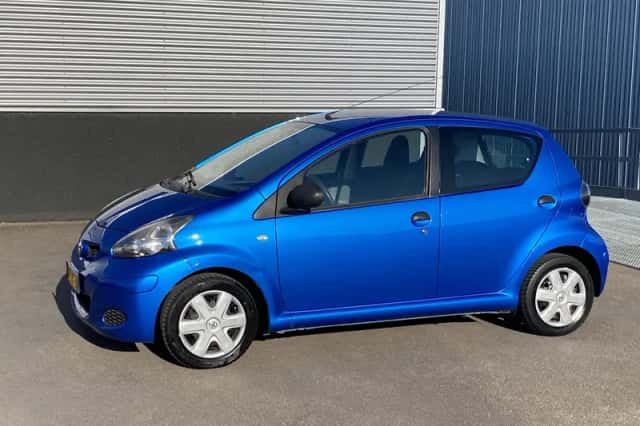 Toyota Aygo (2011) thumbnail 3