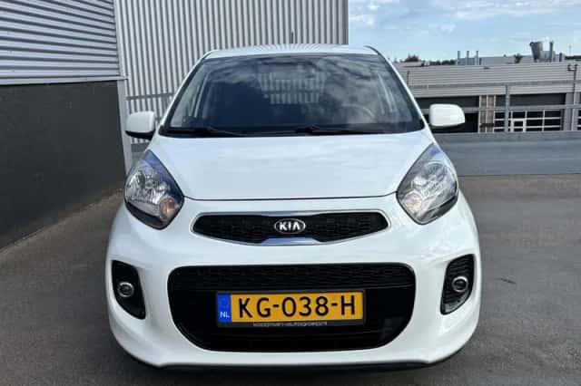 Kia Picanto (2016) thumbnail 5