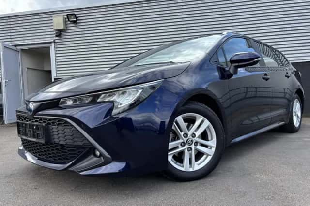Toyota Corolla (2022) thumbnail 2