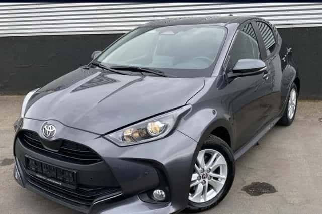 Toyota Yaris (2025) thumbnail 1