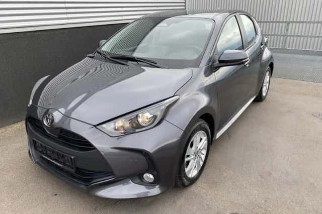 Toyota Yaris (2025) thumbnail 3