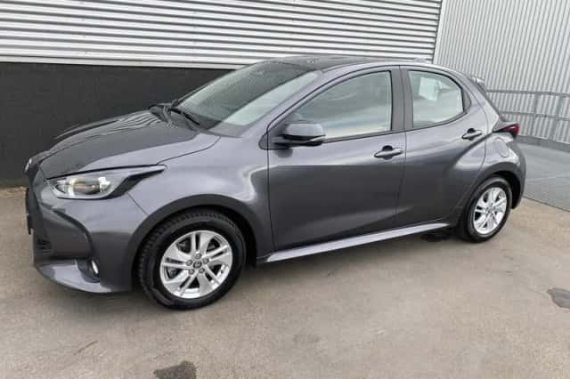 Toyota Yaris (2025) thumbnail 4